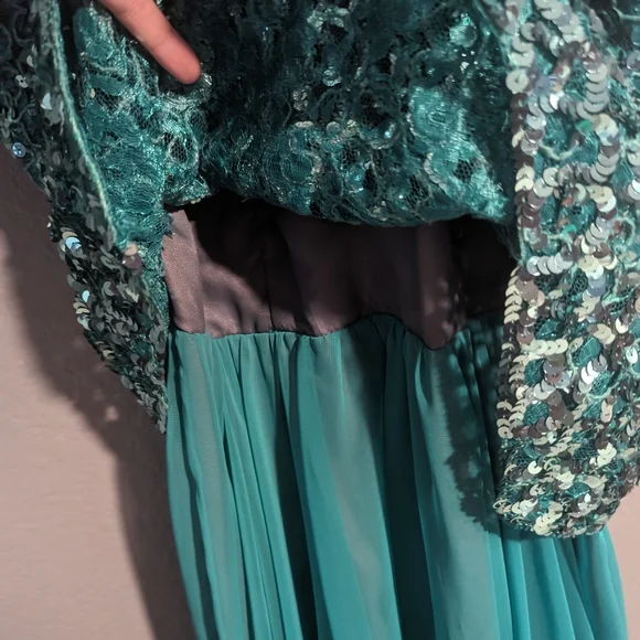 Vintage Mike Benet Formals Green Sequined/Beaded Gown Sz 8 - Picture 6 of 10